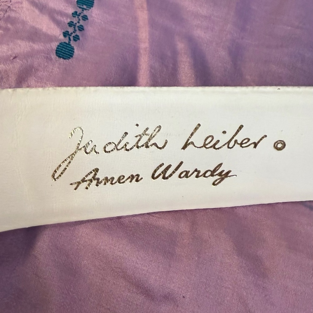 Judith Leiber White snakeskin Belt with Ornate Gold Sculpted Buckle - Picture 2 of 6